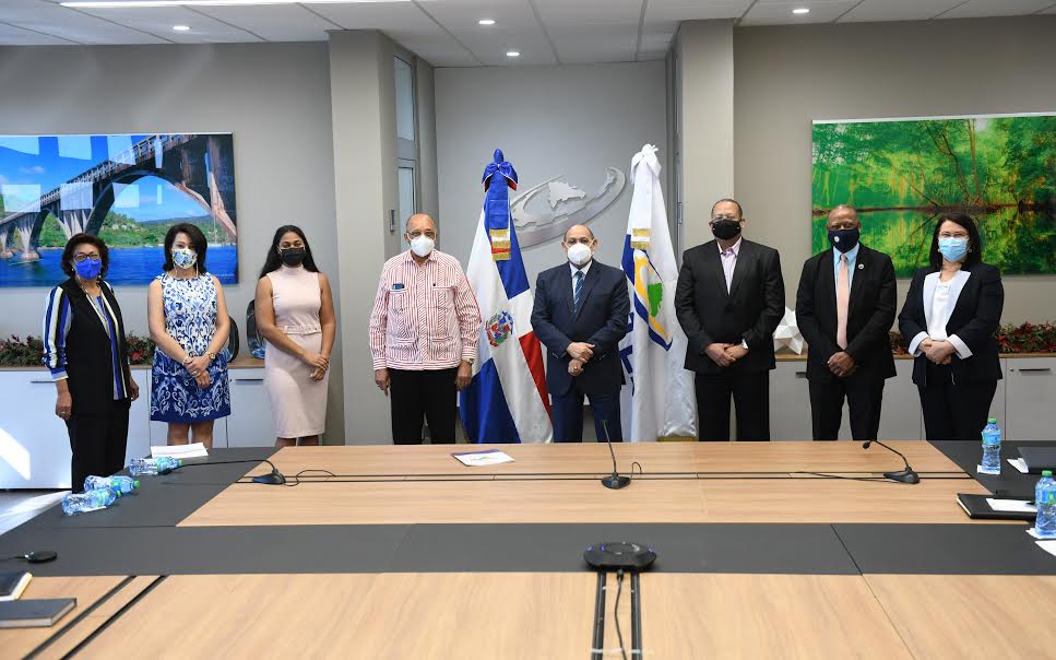 INFOTEP ofrecerá capacitación técnica a dominicanos que migrarán a Estados Unidos