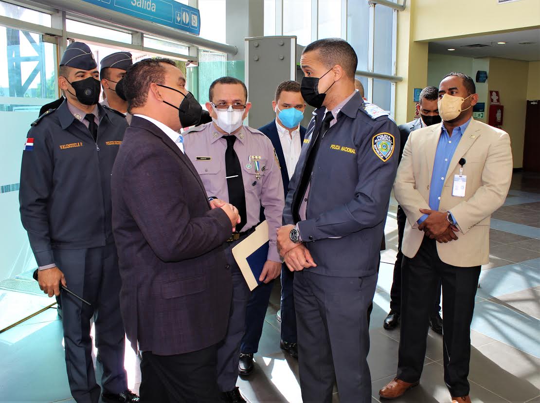 Director del Ney Arias Lora recibe visita director de la Policía Nacional
