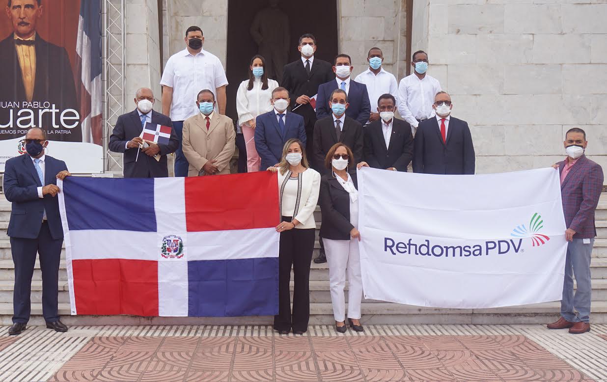Refinería Dominicana de Petróleo realiza ofrenda floral para celebrar el 177 Aniversario de la Independencia Dominicana