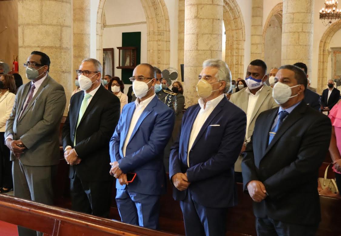 Director de la DGDF participa en misa con motivo a la conmemoración del 20vo aniversario de la Ley 28-01.