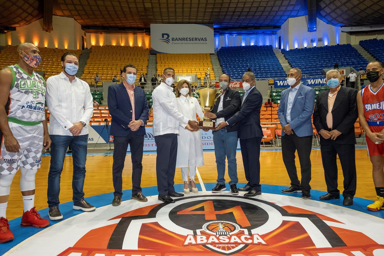 Inician Torneo de Baloncesto de Santiago Copa Banreservas