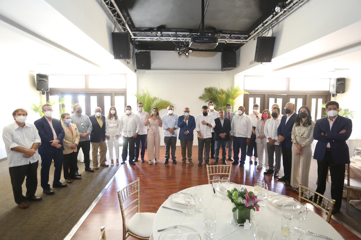 Ulises Rodríguez urge a diputados a aprobar contratos que permitirán el traslado industrias al parque DISDO