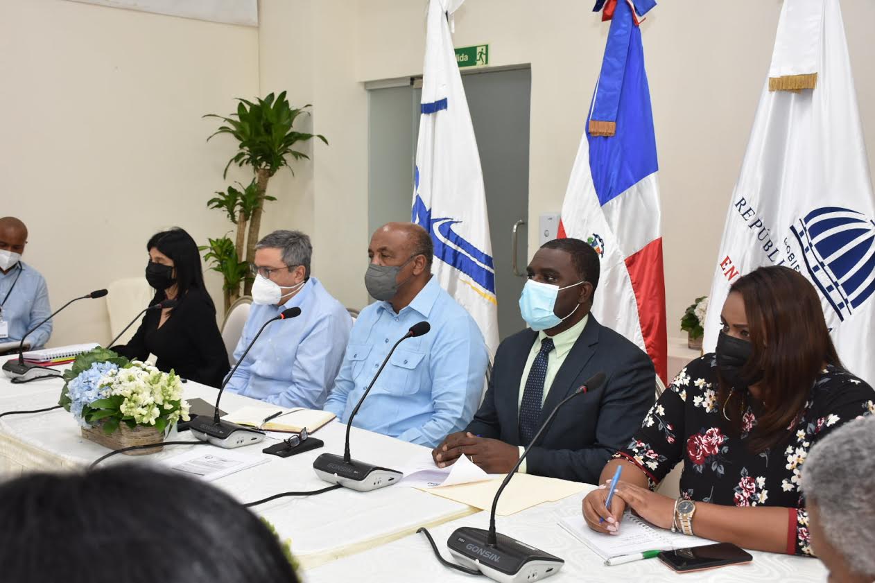 Unas 43 empresas se interesan dar mantenimiento a Punta Catalina