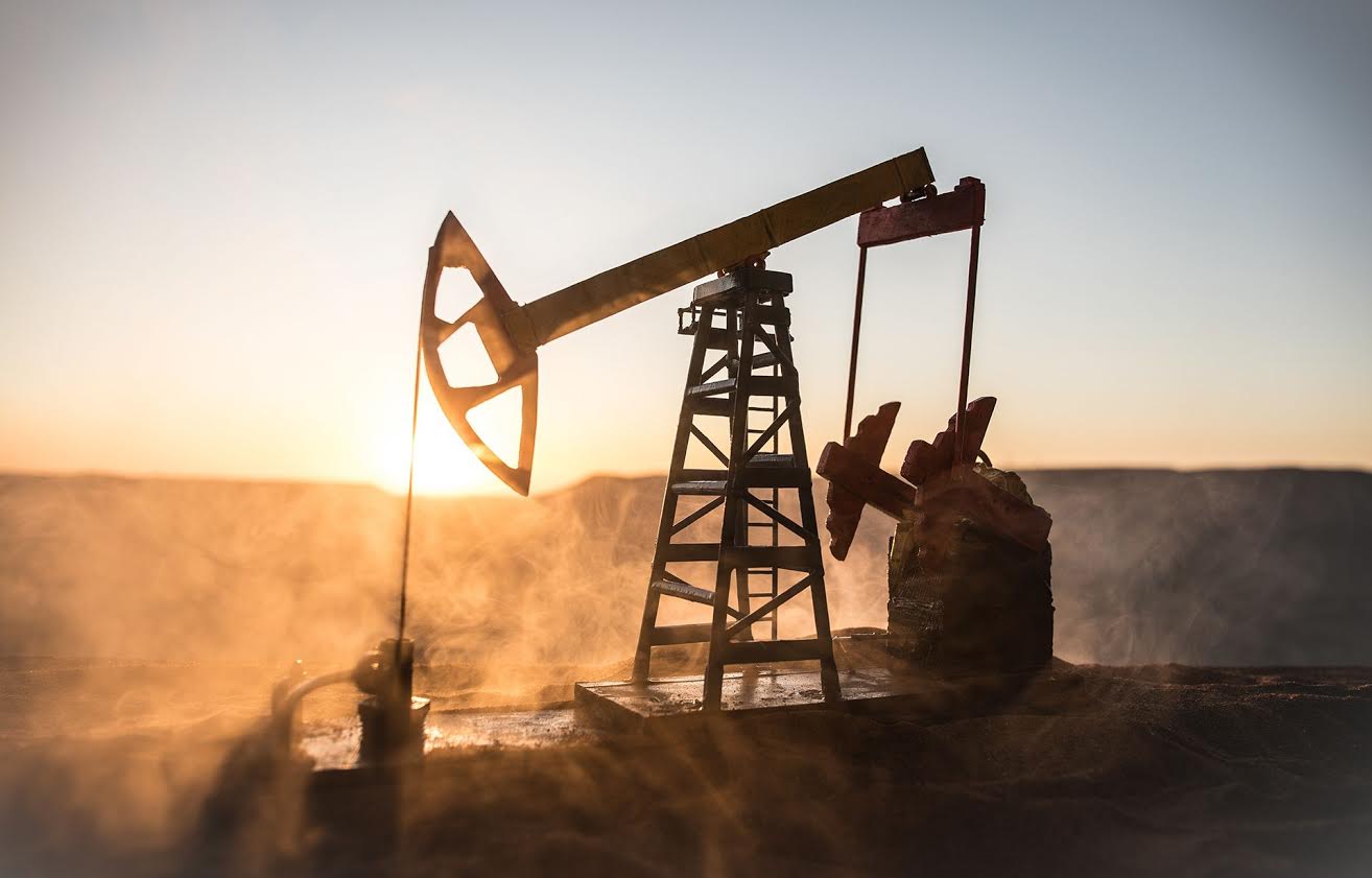 El petróleo sube un 4,7%, hasta máximo desde enero de 2020, a la espera de la decisión de la OPEP