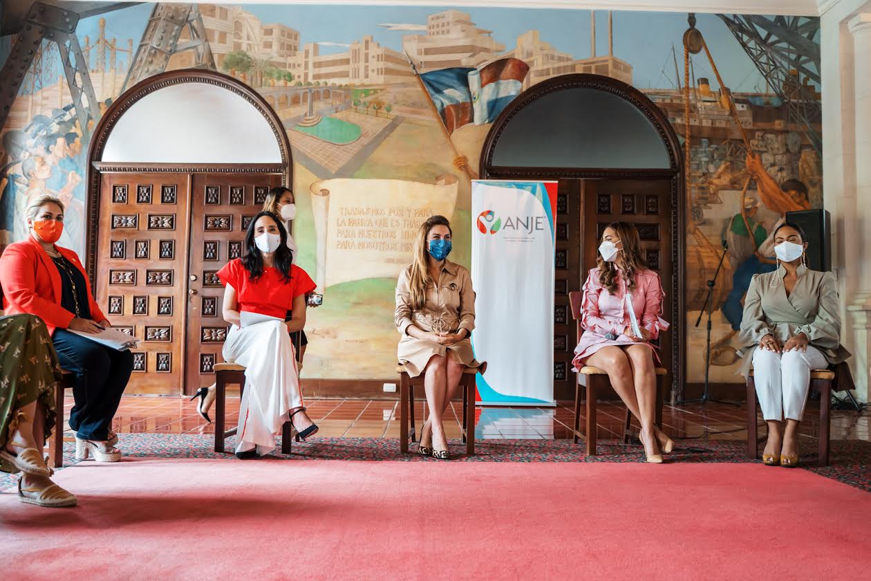 Carolina Mejía: “ANJE es un ejemplo histórico de empoderamiento de la mujer”