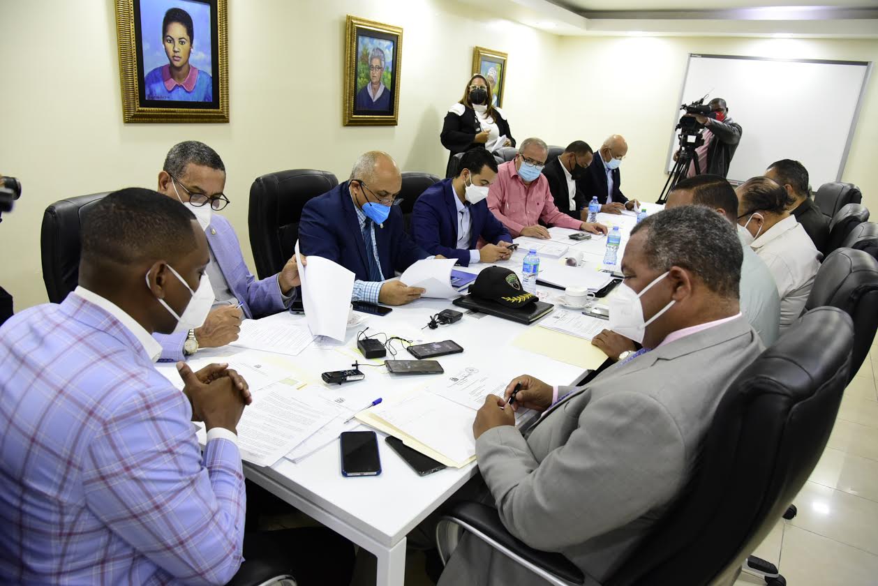 Diputados tratan con DIGESTT e INTRANT de ley de Educación y Seguridad Vial