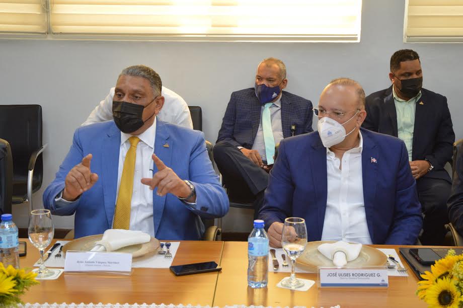 Proindustria presenta a Interior y Policía dispositivo antirrobo de motocicletas, útil para reducir delitos