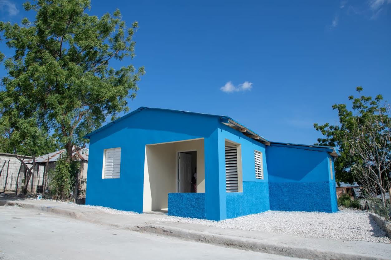 Gabinete de Política Social entrega vivienda para menor que vivía en un árbol