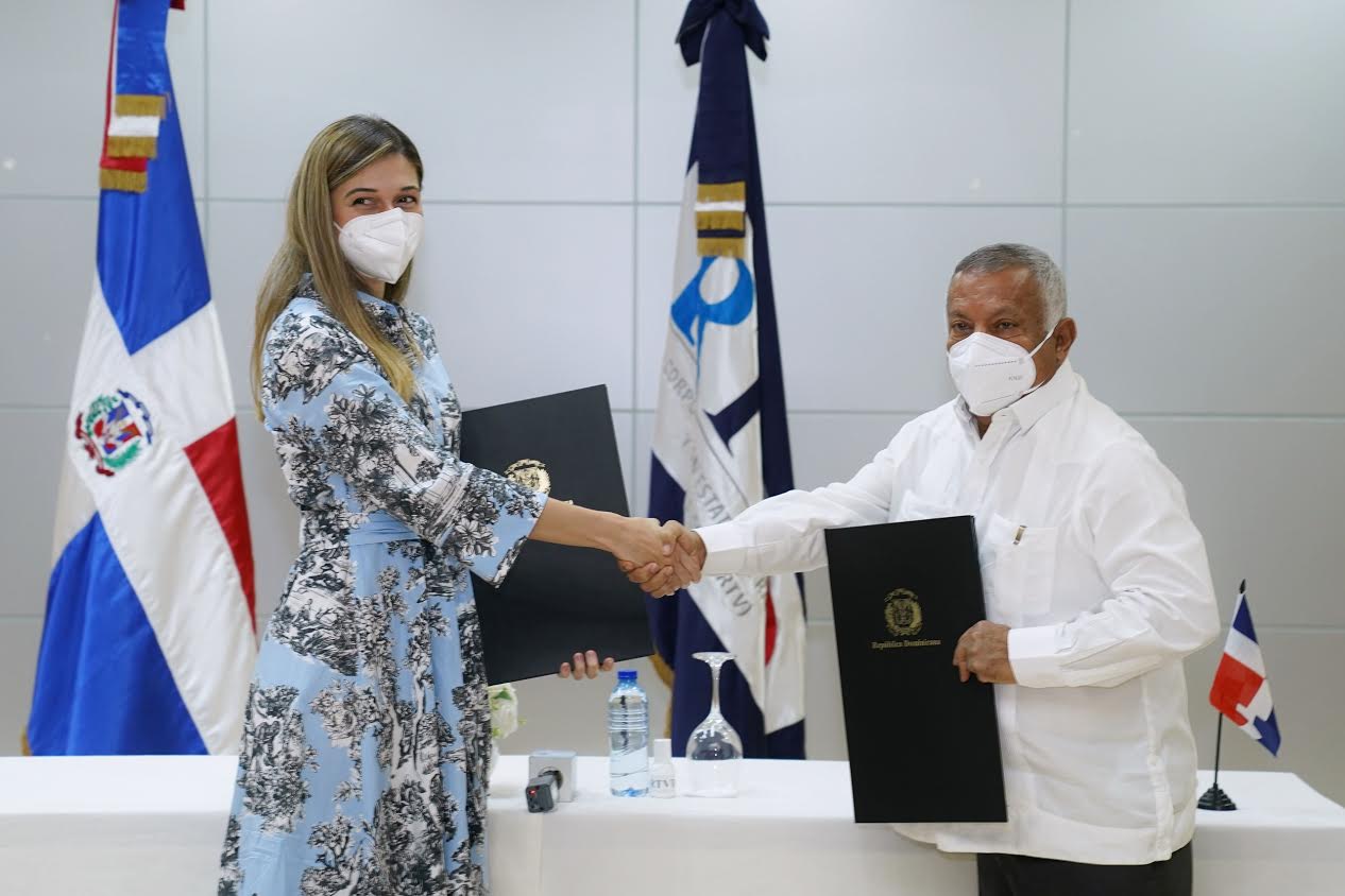 DGCINE y CERTV firman acuerdo para transmitir y difundir películas dominicanas