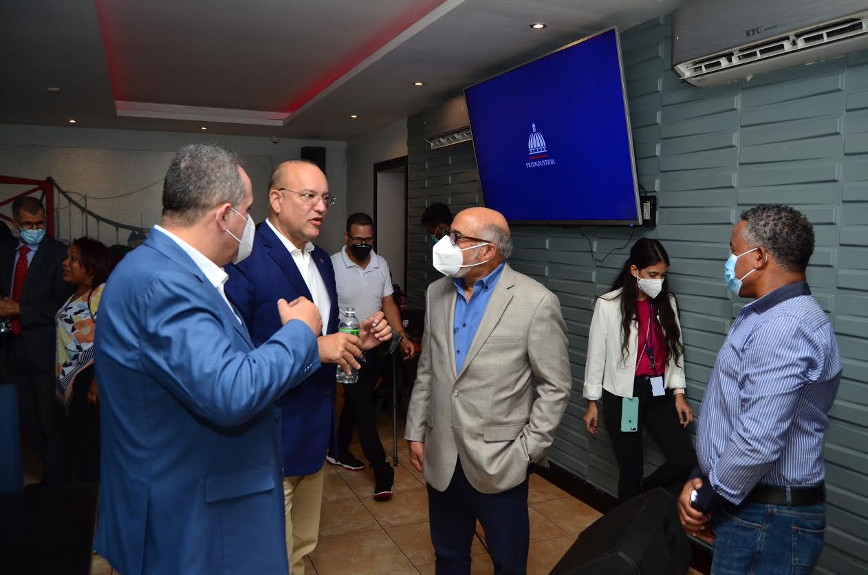 Ulises Rodríguez detalla logros en los nueve meses que lleva al frente de Proindustria