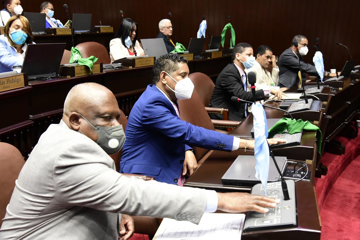 Pleno de la Cámara de Diputados envía a Comisión de Justicia Código Penal de la RD