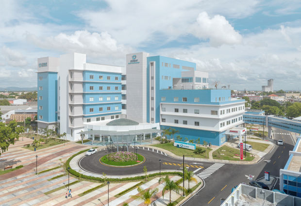 Médicos residentes de CEDIMAT ganan primer lugar en competencia internacional del ACC