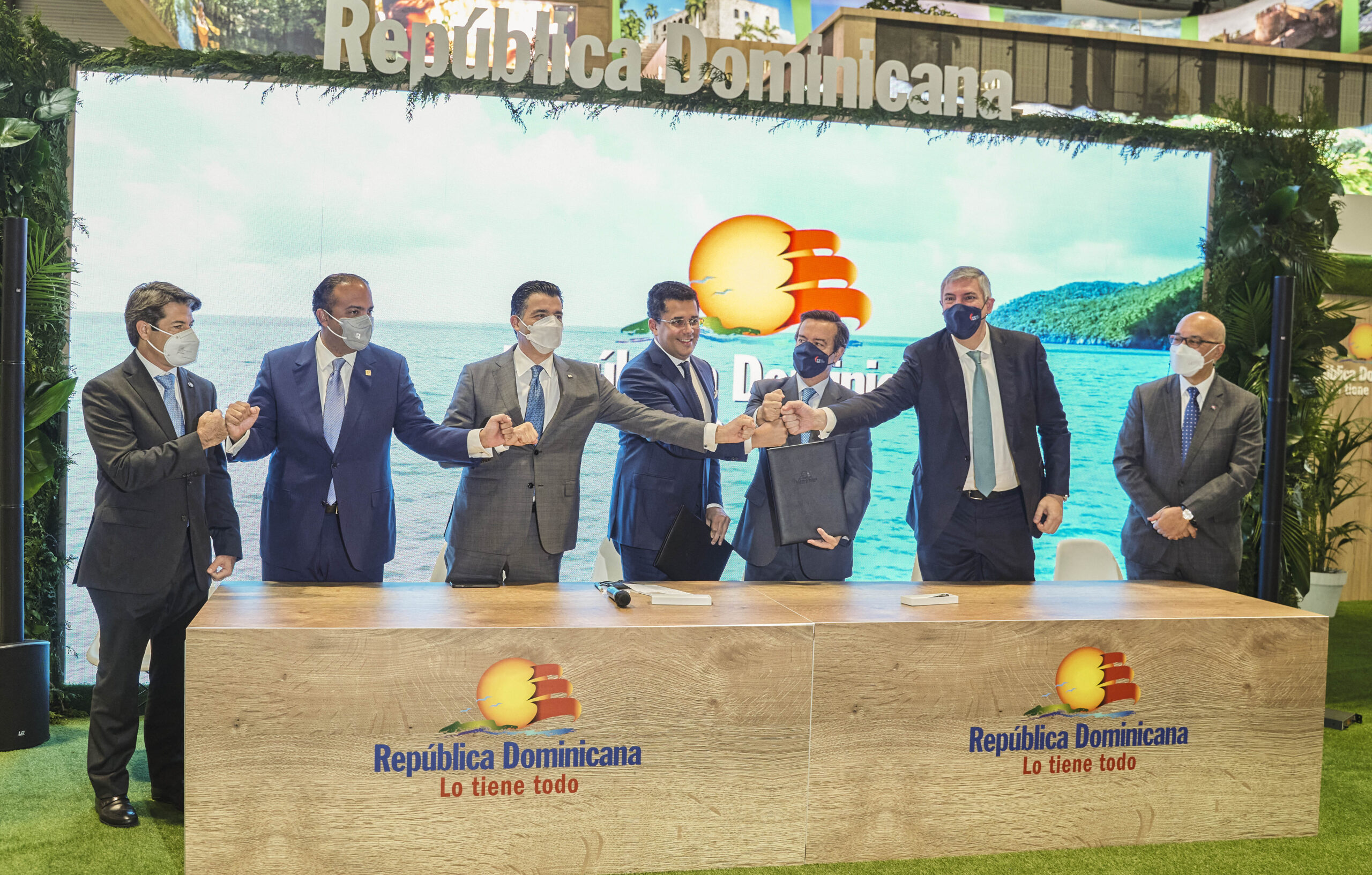 Banreservas anuncia respaldo a acuerdo de colaboración para FITUR 2022