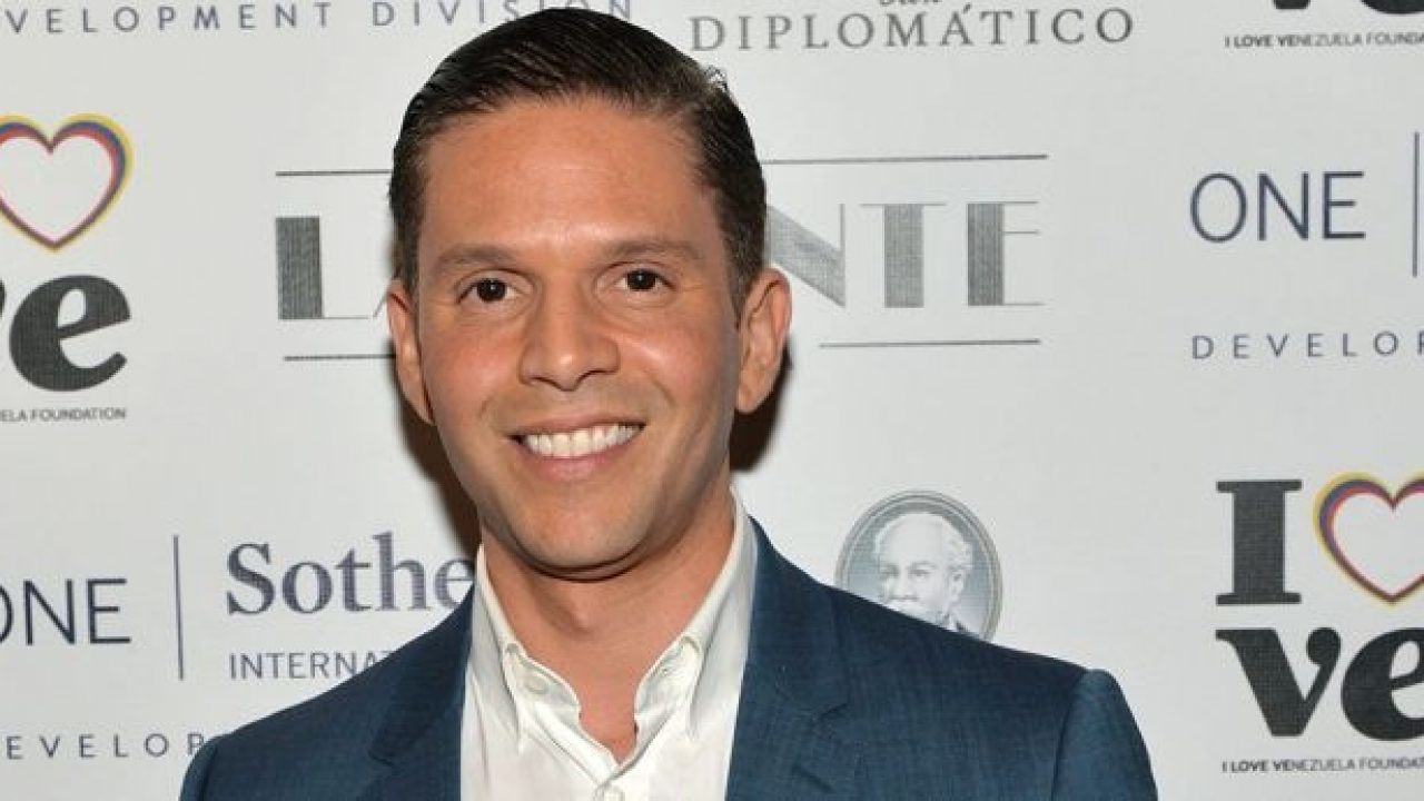 El Fashionista Rodner Figueroa se une al Pre-Show de Premios Soberano