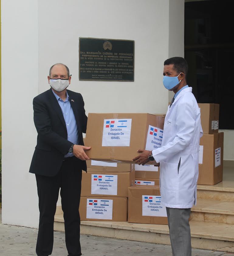 Israel dona insumos médicos al hospital para prevenir COVID-19