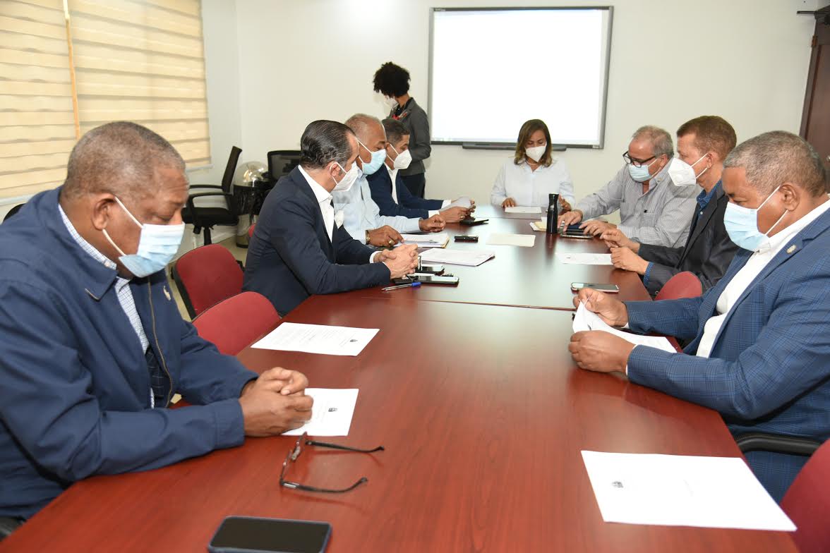 Diputados escuchan a ministerio de Hacienda sobre proyecto 30% de fondos de AFP