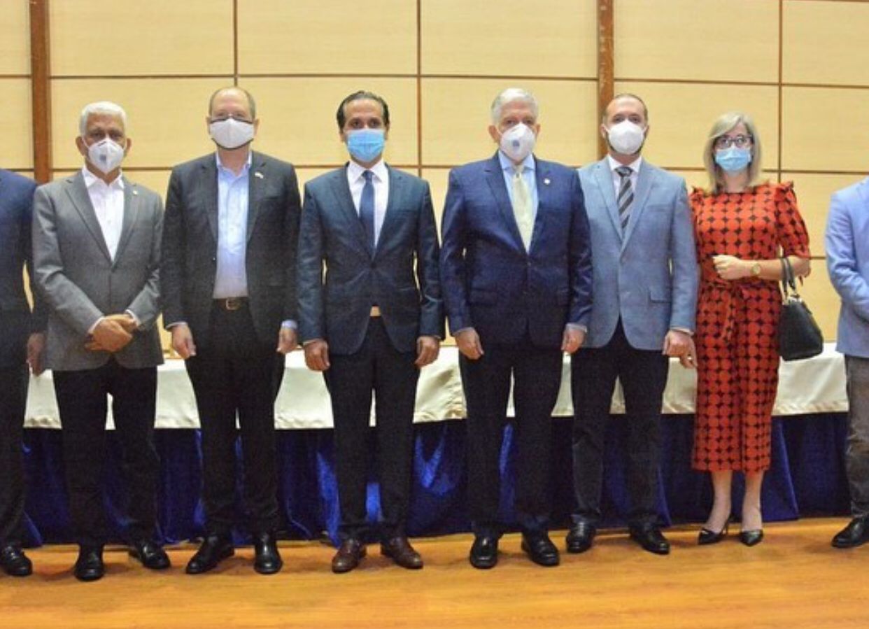 Comisión Permanente de la Juventud e Iván Silva gradúa jóvenes del proyecto “Prende y Emprende”