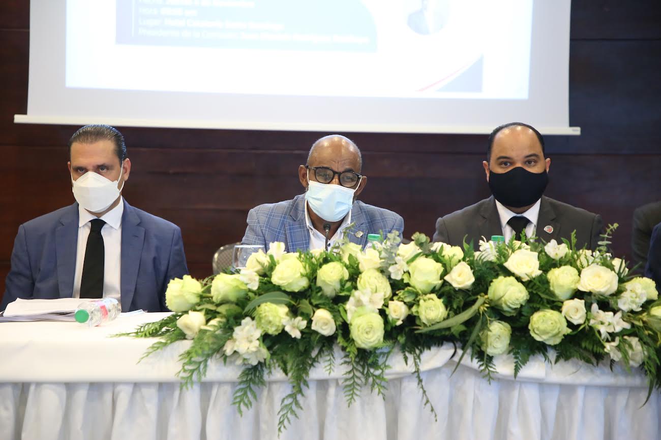 Diputados analizan iniciativa de ley con representantes de la sociedad