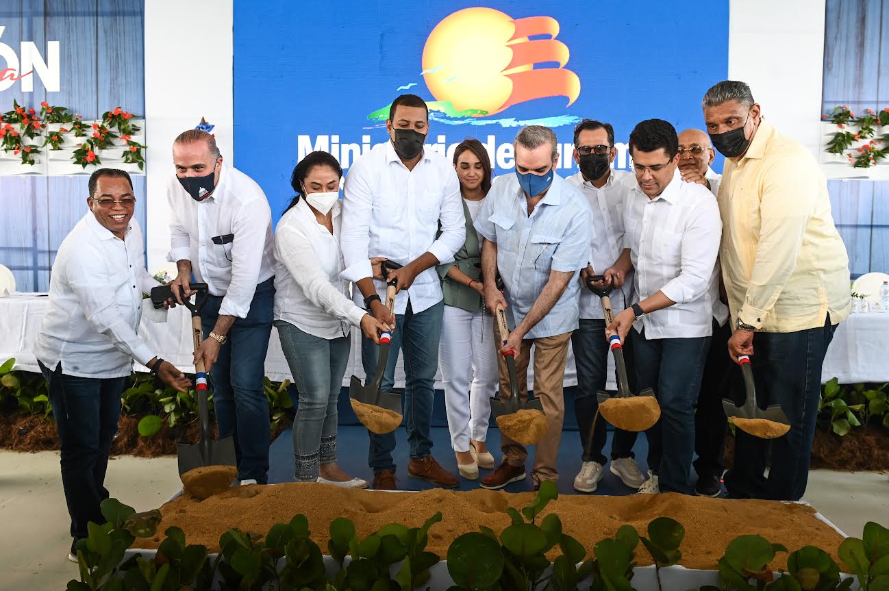 Turismo invierte 148 millones de pesos en Cabrera y Río San Juan