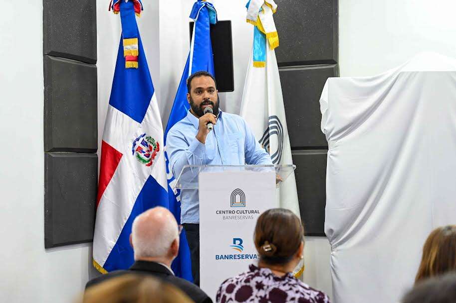 Conversatorio en el Centro Cultural Banreservas sobre la obra de Guillo Pérez en su centenario