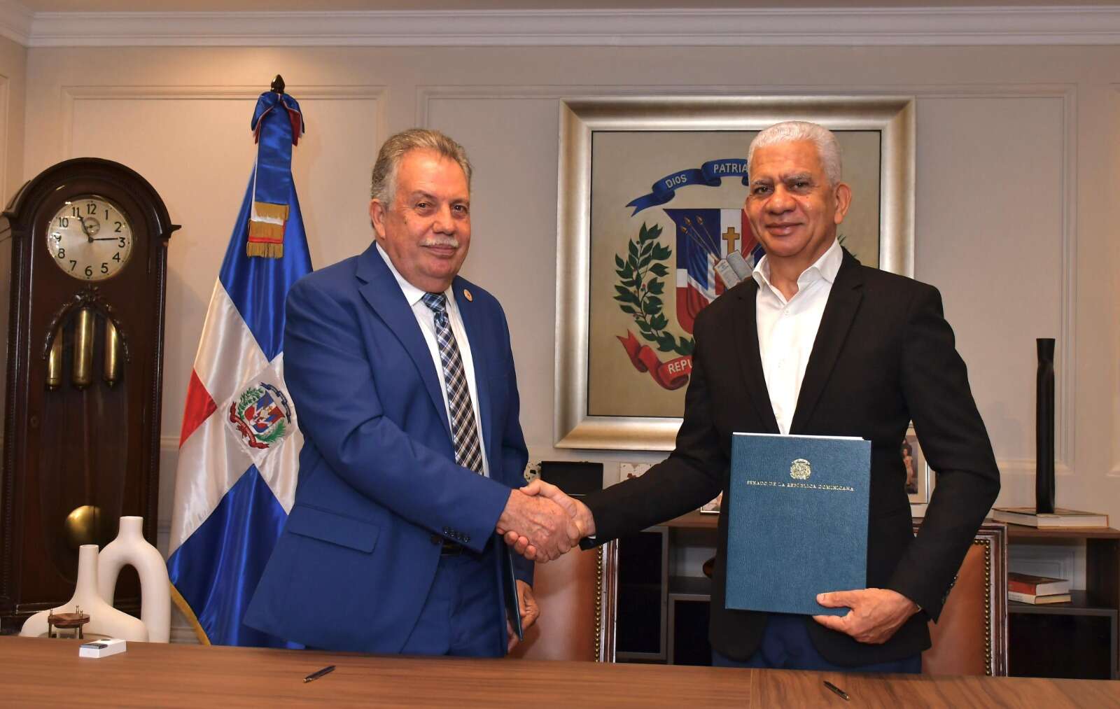 Senado y Cruz Roja Dominicana acuerdan promover donación y tipificación de sangre