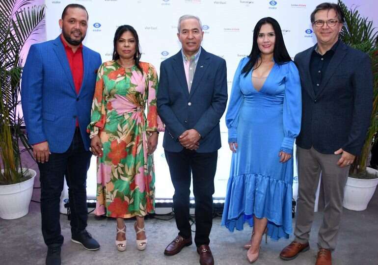 Inauguración del moderno laboratorio óptico en Santo Domingo Este