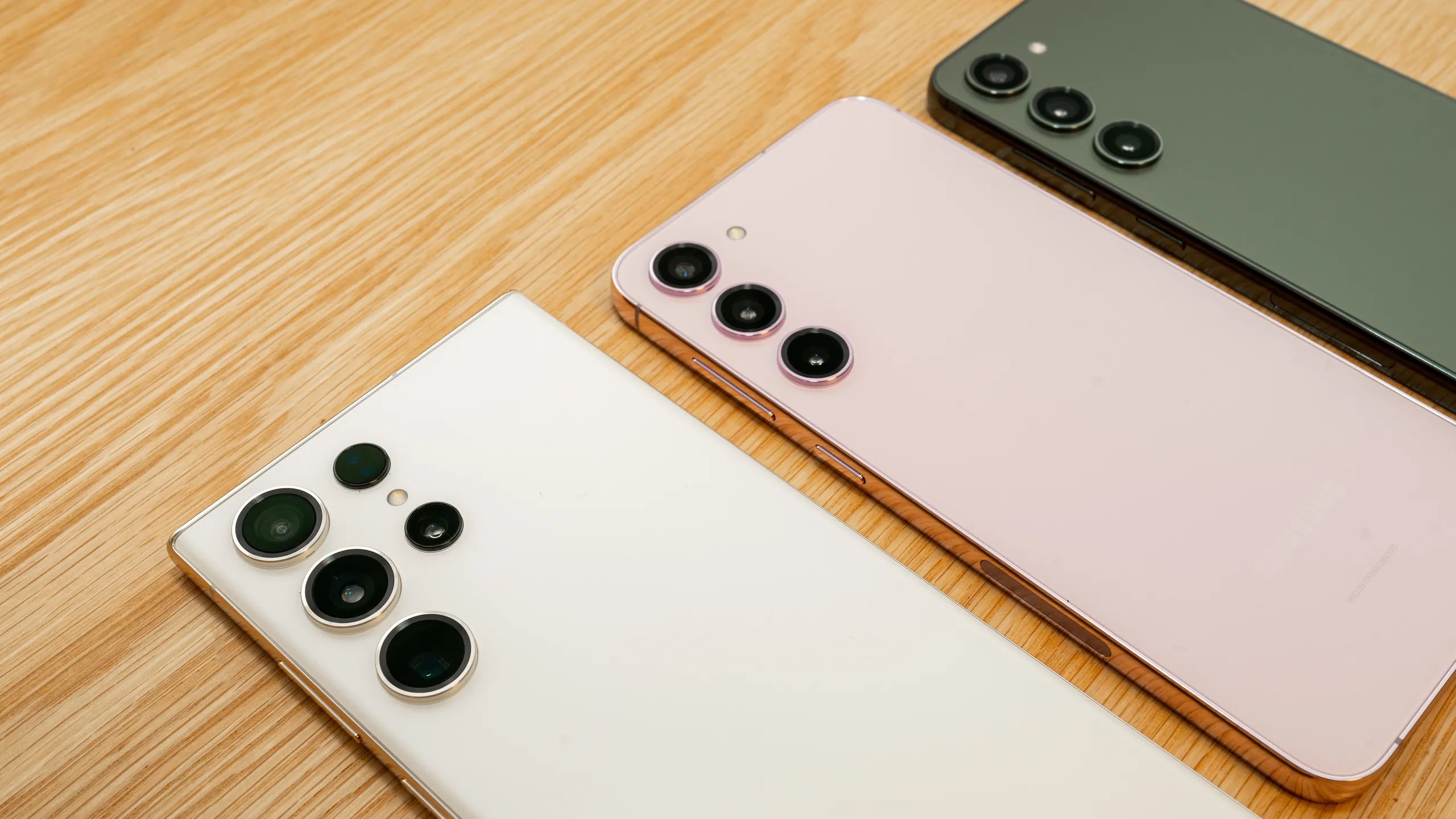 Samsung incorpora inteligencia artificial a su serie de gama alta, Galaxy S24.