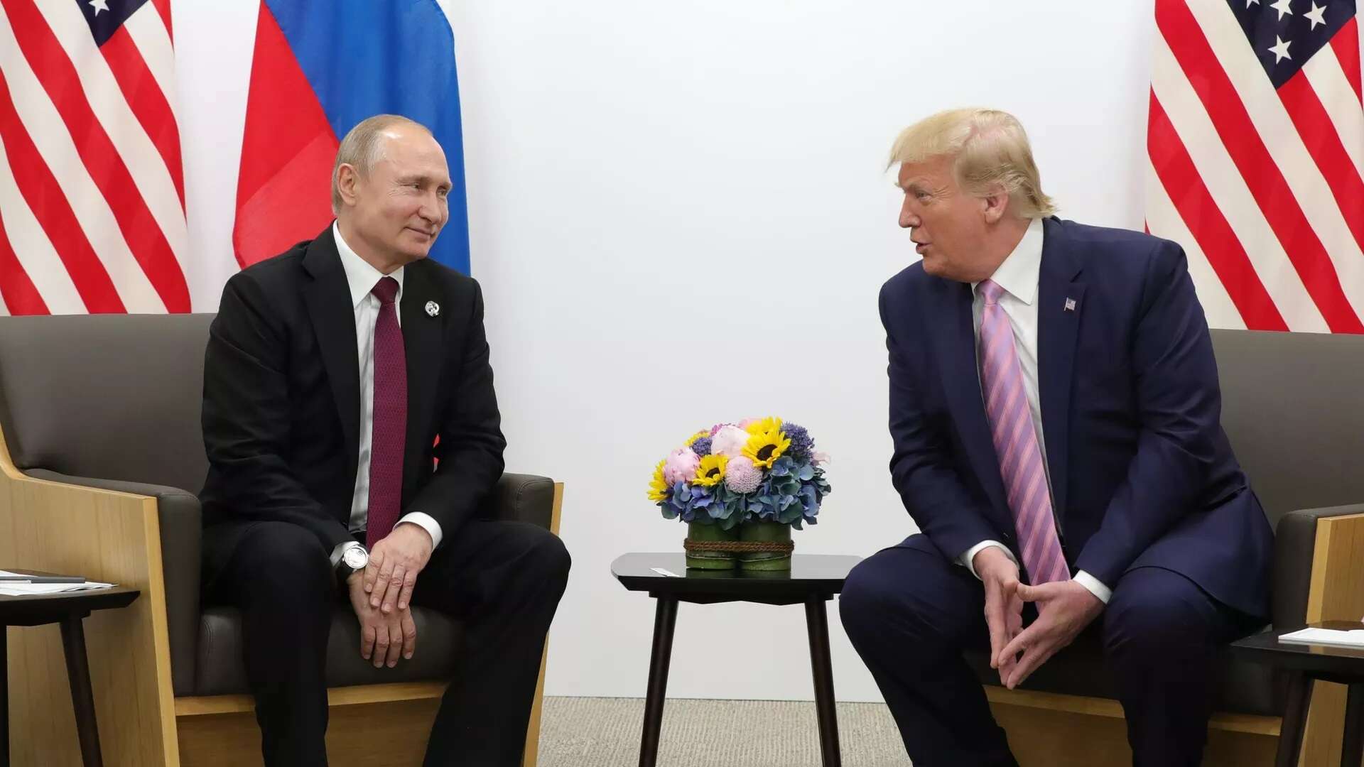 Trump aboga por mantener buenas relaciones con Putin.