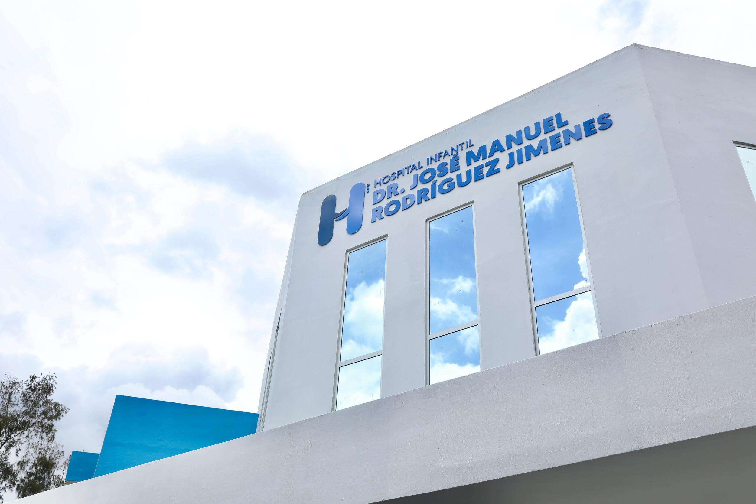 Luis Abinader entrega, remozados, el Hospital Infantil Dr. José Manuel Rodríguez Jiménez