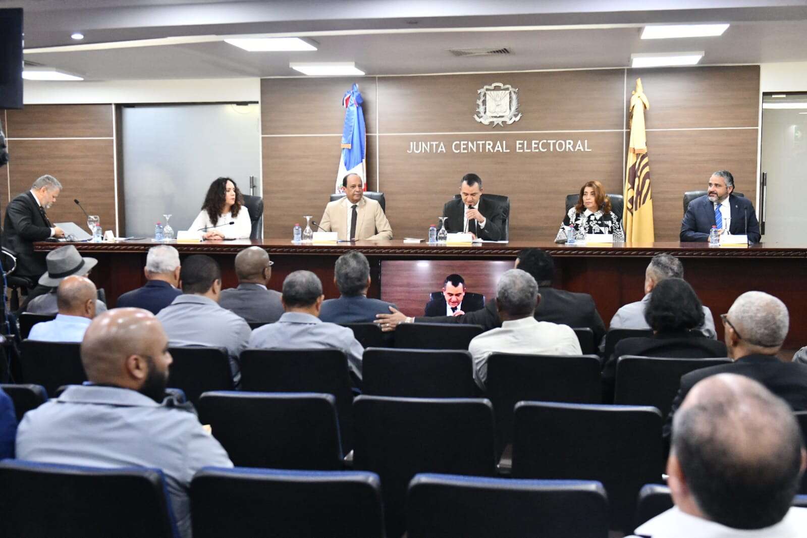 JCE otorga plazo de 48 horas a organizaciones políticas para revisión de fusiones, alianzas