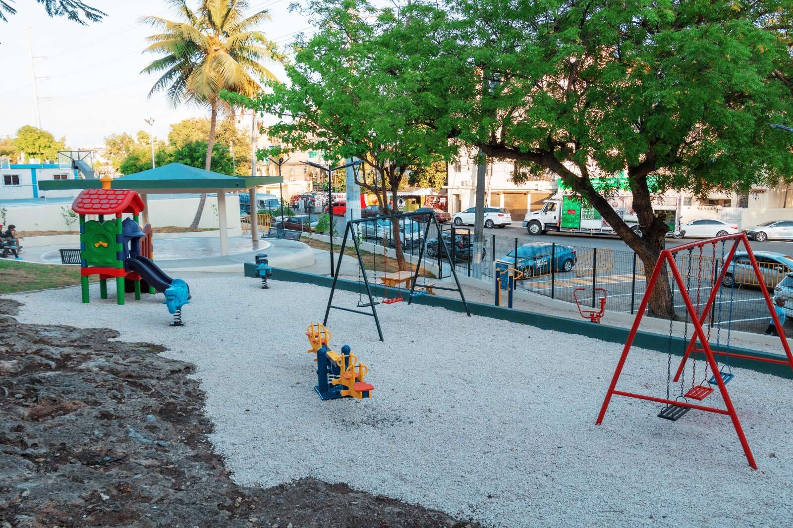 Alcaldía del Distrito Nacional inaugura el parque La Paz en la avenida José Contreras