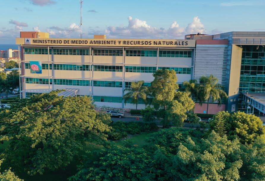 Medio Ambiente mantiene vigilancia en las Dunas de Baní