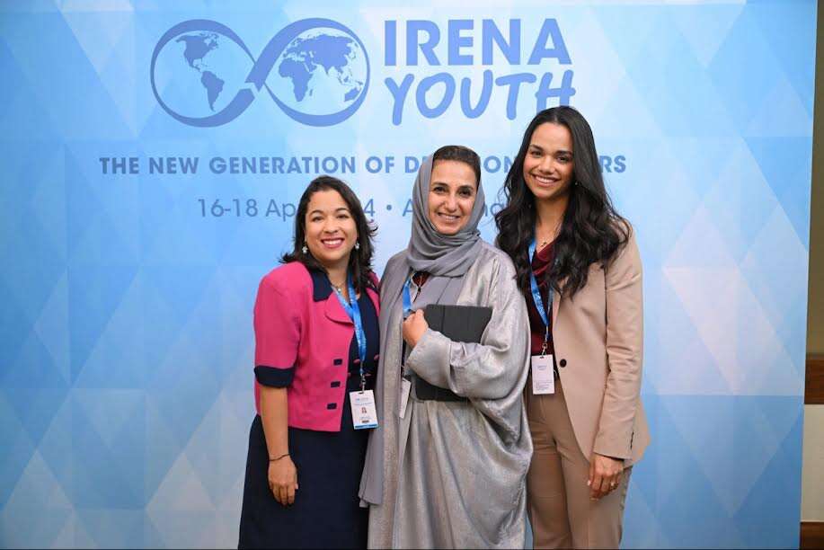 Primera mujer dominicana en moderar foro en IRENA sobre Energía y Minas