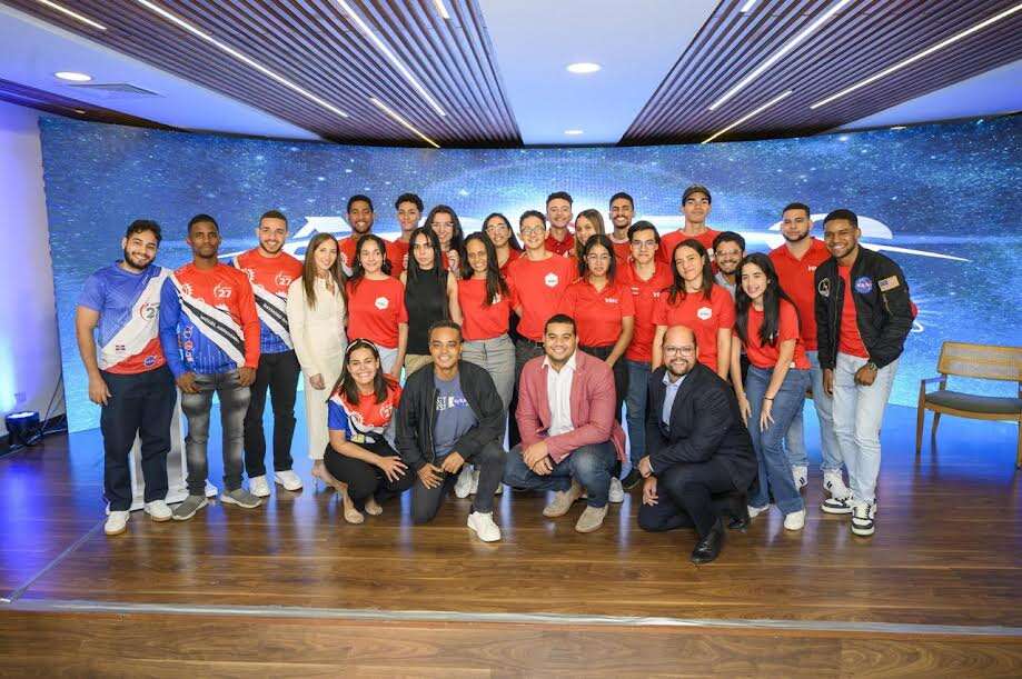 Banreservas apoya equipo «Apolo 27» en competencia HERC de la NASA.