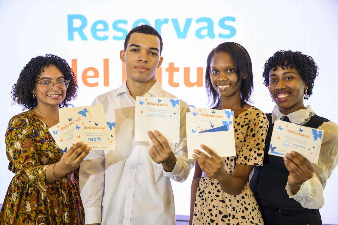 Voluntariado Banreservas convoca estudiantes meritorios de escuelas públicas a concursar por becas universitarias
