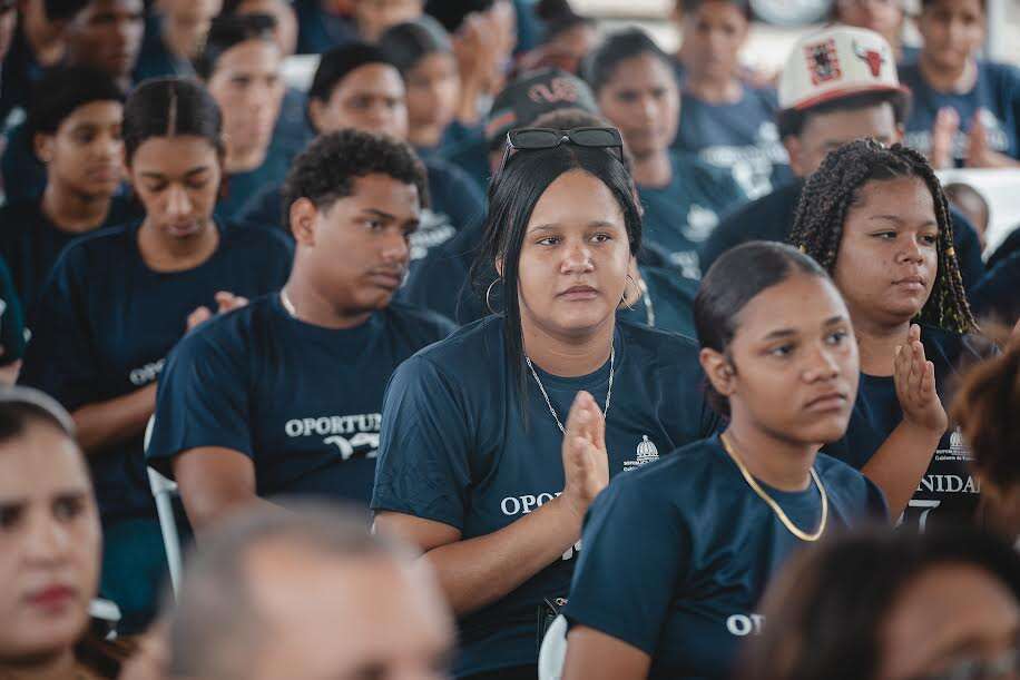 Programa “Oportunidad 14-24” impactará a jóvenes de Tamboril en Santiago