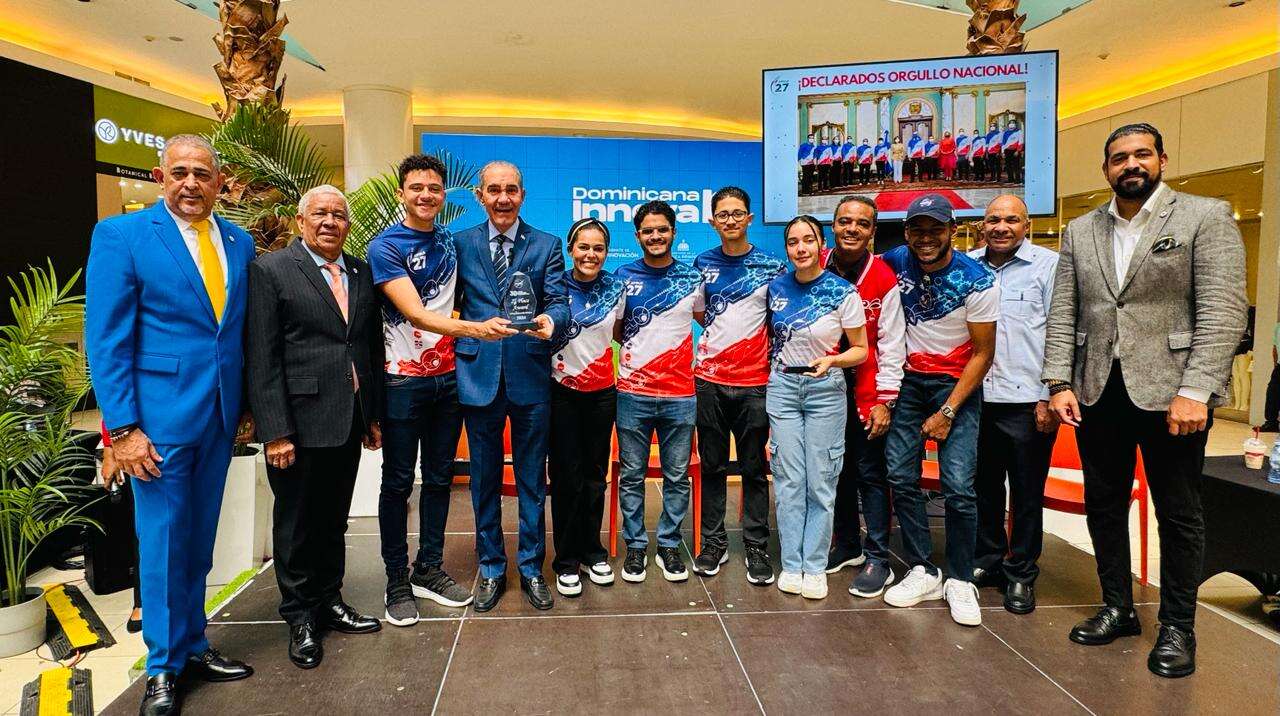 Ministro del MESCyT insta a jóvenes a innovar en educación en RD