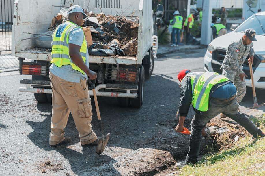 Alcaldía del DN incrementa esfuerzos con operativo de limpieza