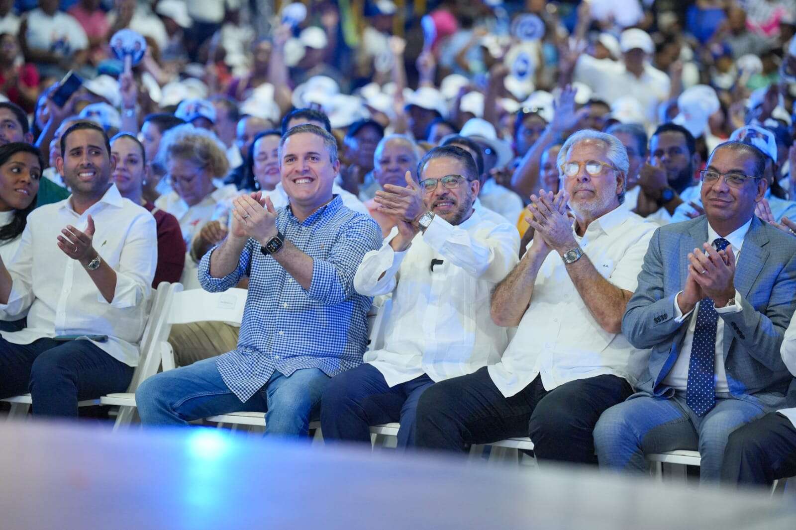 Jean Luis Rodríguez realiza multitudinario acto en apoyo a Guillermo Moreno