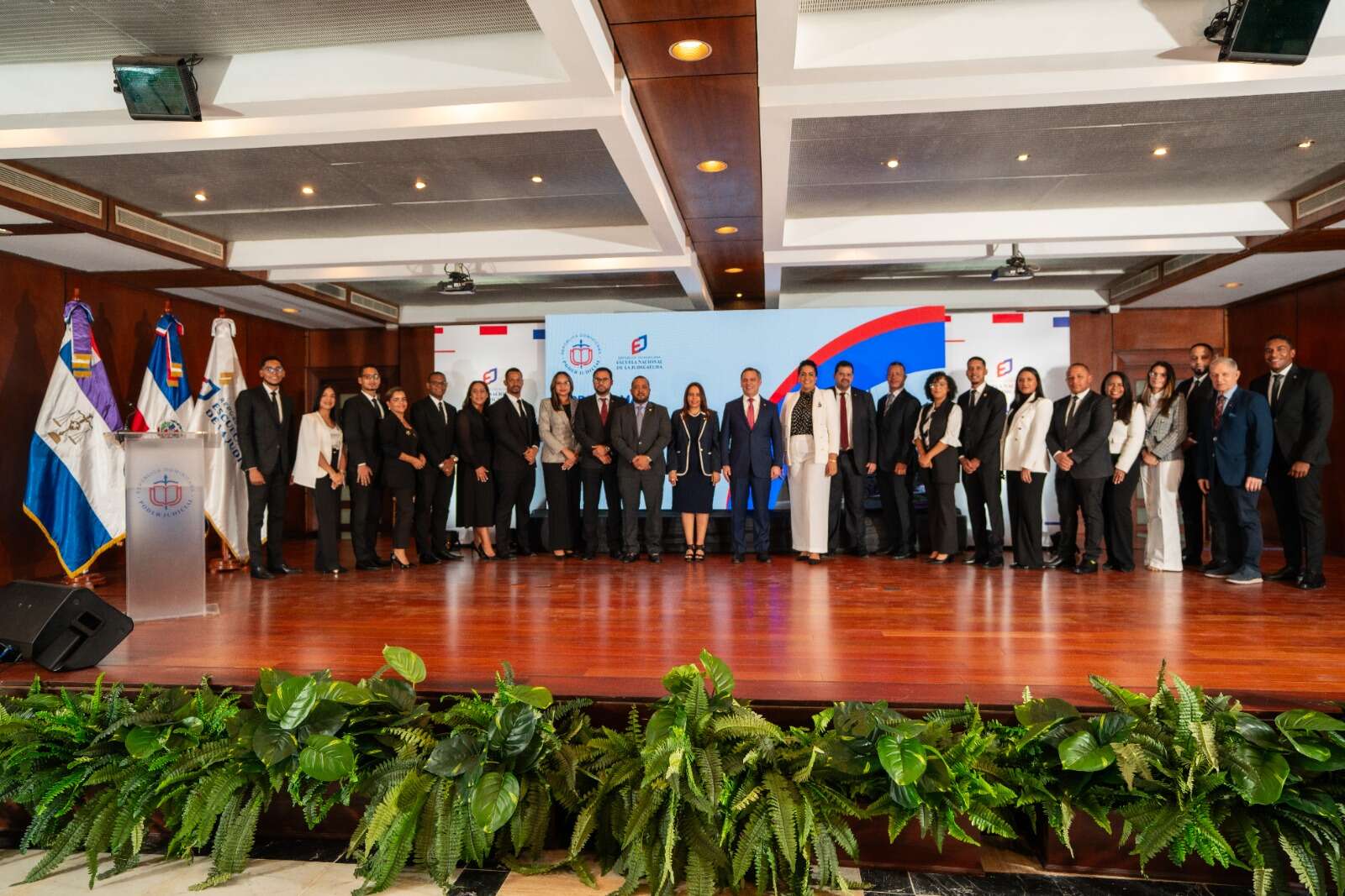 Henry Molina destaca empatía y respeto por la dignidad en el perfil del juez