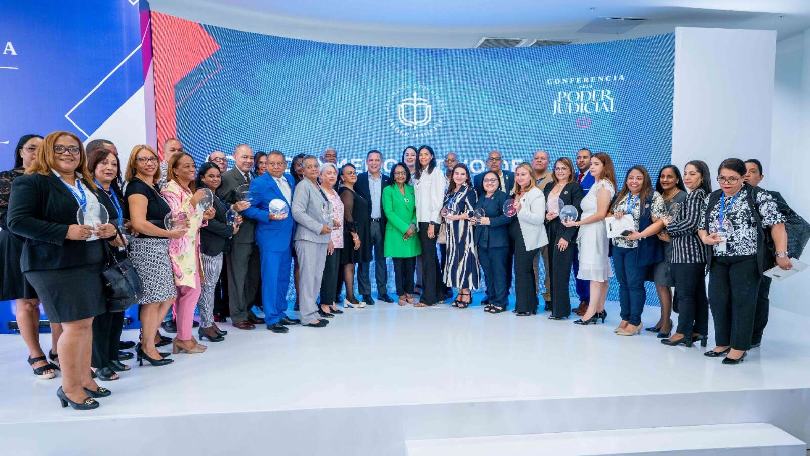 Consejo del Poder Judicial reconoce a jueces y servidores judiciales por méritos en el ejercicio de sus funciones
