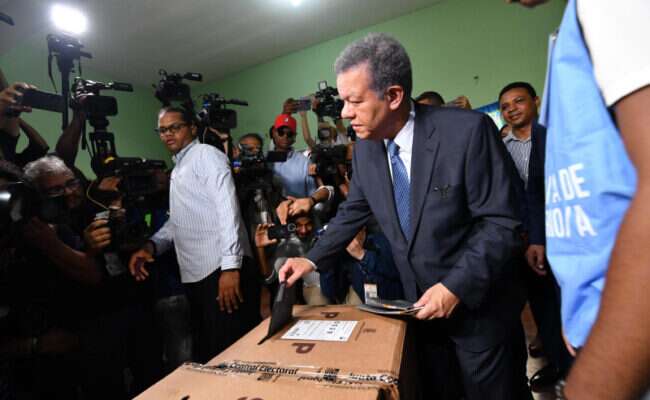 Leonel Fernández destaca participación activa de electores