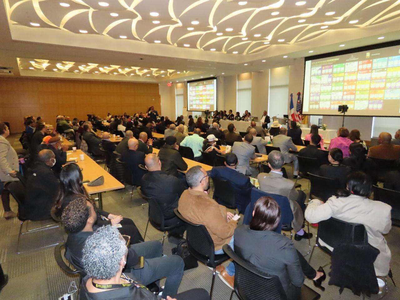 Pleno de la JCE supervisa montaje para elecciones del 19 de mayo en el exterior