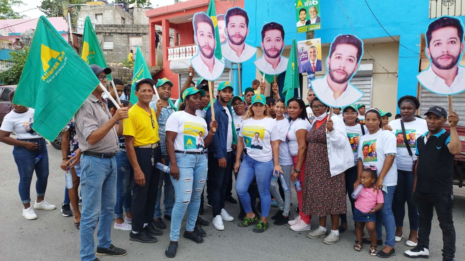 Edwin Padrón recibe masivo respaldo durante mano a mano en Cancino Adentro