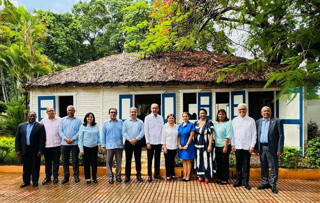 Ministros de Educación Superior de Cuba y RD se comprometen a fortalecer programas universitarios