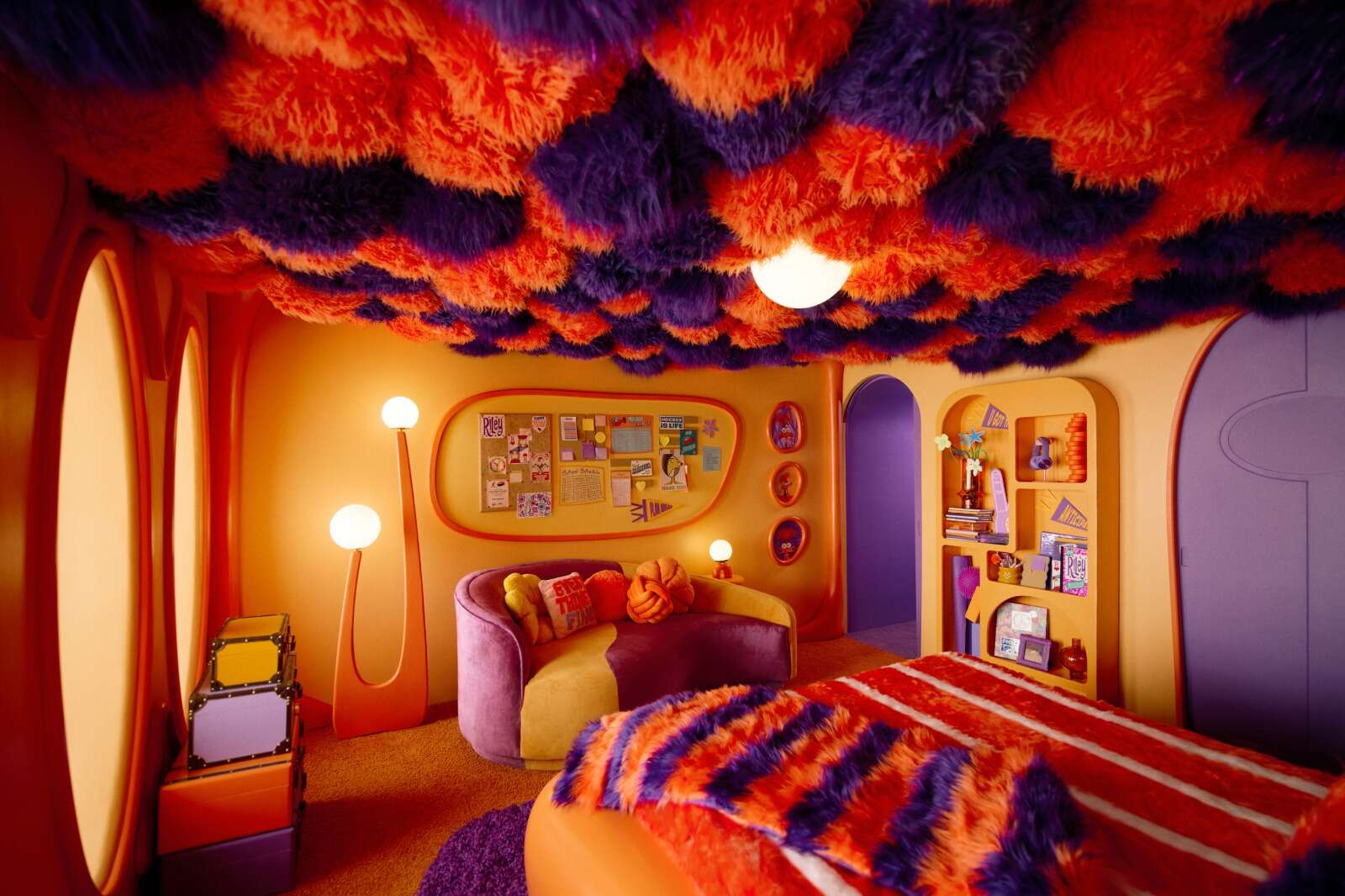 Crea  recuerdos en el Cuartel General de Intensamente 2