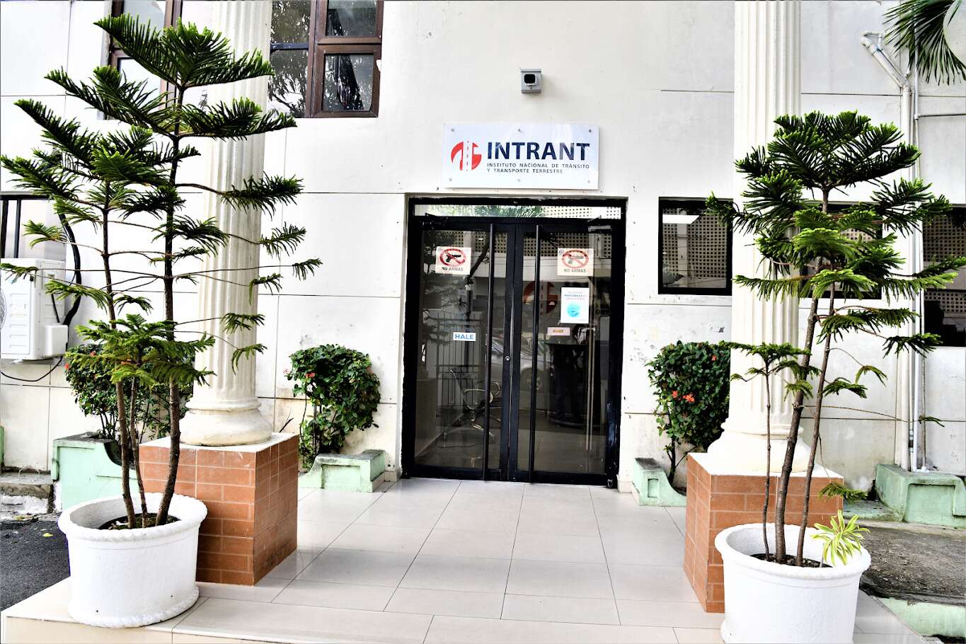 Intrant advierte a choferes: aumento de pasaje sin autorización conlleva fiscalización y consecuencias legales.