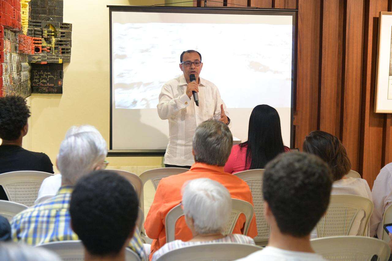 Documental sobre Las Expediciones de Junio emociona en Largas Noches de los Museos