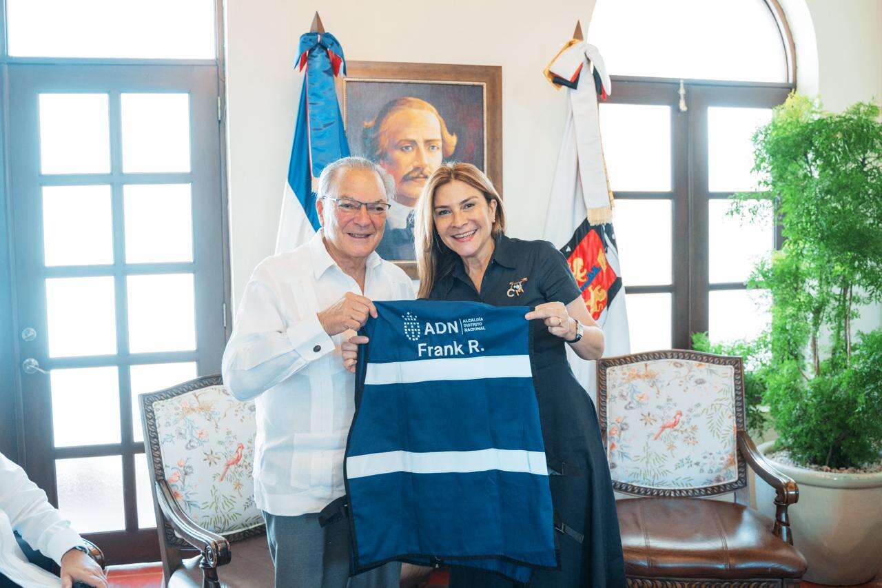 Carolina Mejía designa a Frank Rainieri mentor turístico de Santo Domingo