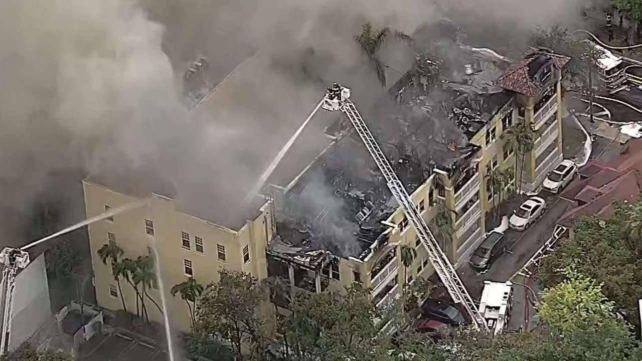 Reportan incendio en complejo de apartamentos en Miami tras tiroteo con herido grave